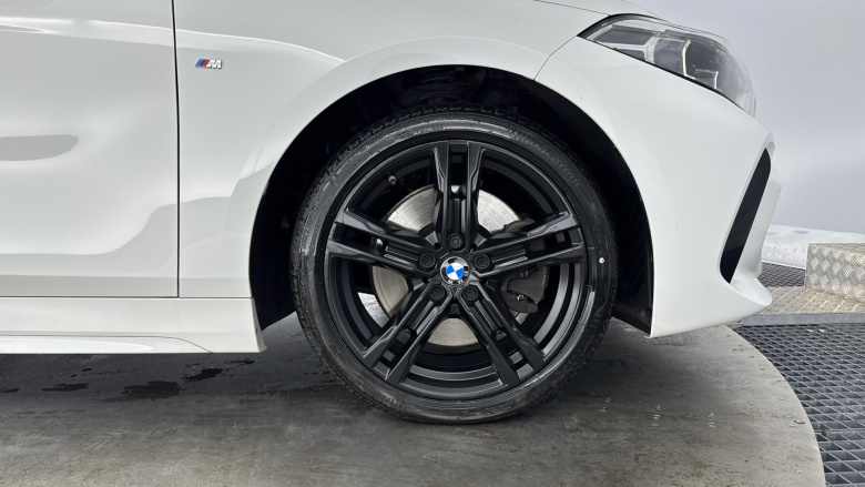 BMW 1 Series 120d xDrive M Sport 5dr Step Auto [Pro Pack] Diesel Hatchback